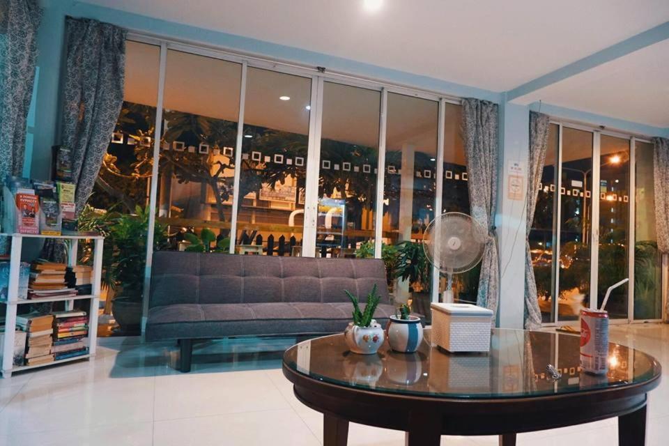 The Circle Residence Jomtien Beach Esterno foto